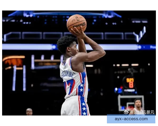 小伙子挺勇敢 埃奇库姆怒喷裁判判罚不公被罚技术犯规 小伙子挺勇敢 埃奇库姆怒喷裁判判罚不公被罚技术犯规